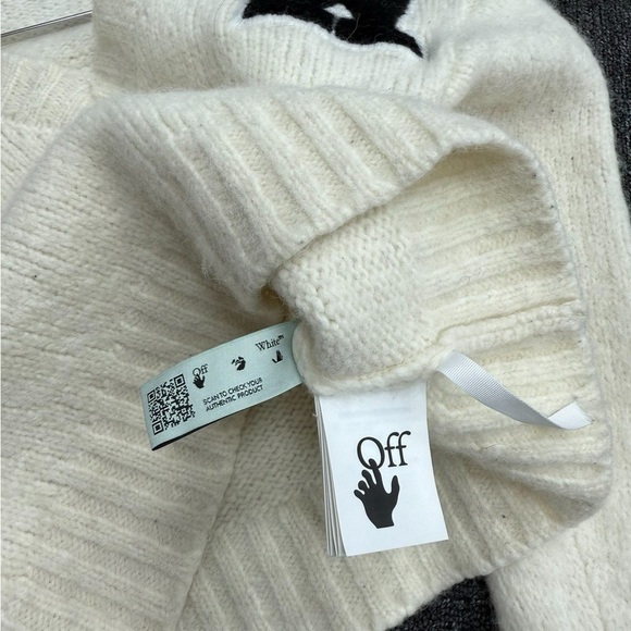 Authentic Off-White V-Neck Sweater in Cream with Black Letters - Picture 3 of 3